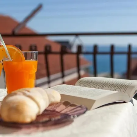 With Pool 100m From Beach Apartament