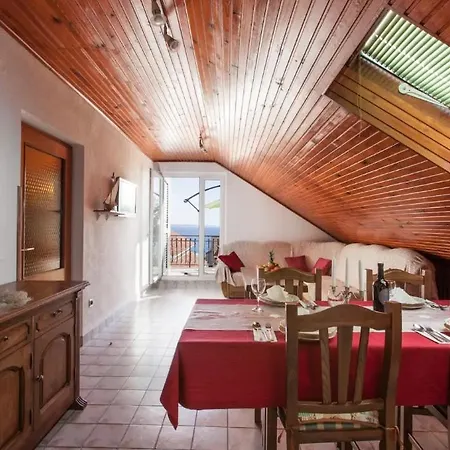 With Pool 100m From Beach Apartament